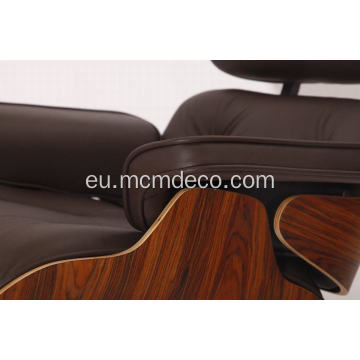 Rosewood Eames larruzko aulkia eta otomana